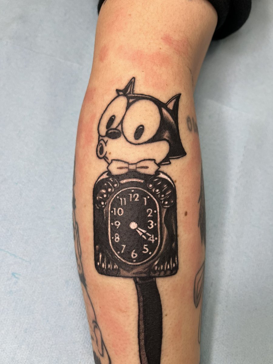 Felix the Cat clock tattoo. One of my recent favs I've done. #tattoos # tattoo, image size:900x1200