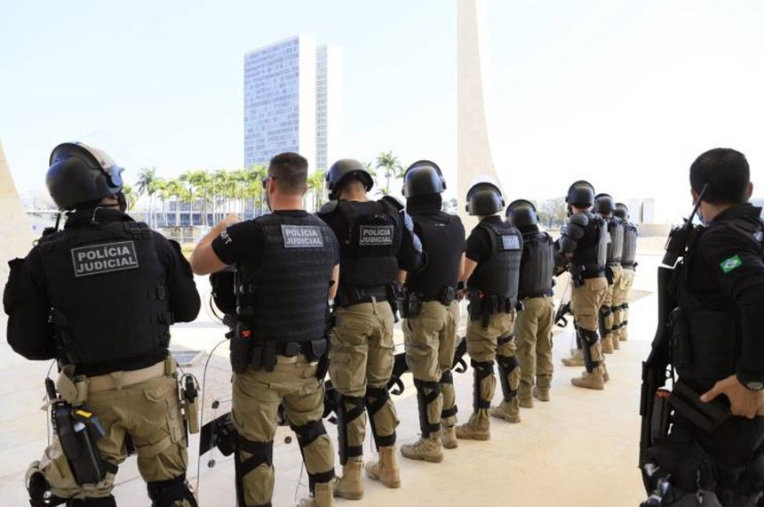 Sancionada lei que redefine atuação da polícia judicial no Poder Judiciário www12.senado.leg.br/noticias/mater…