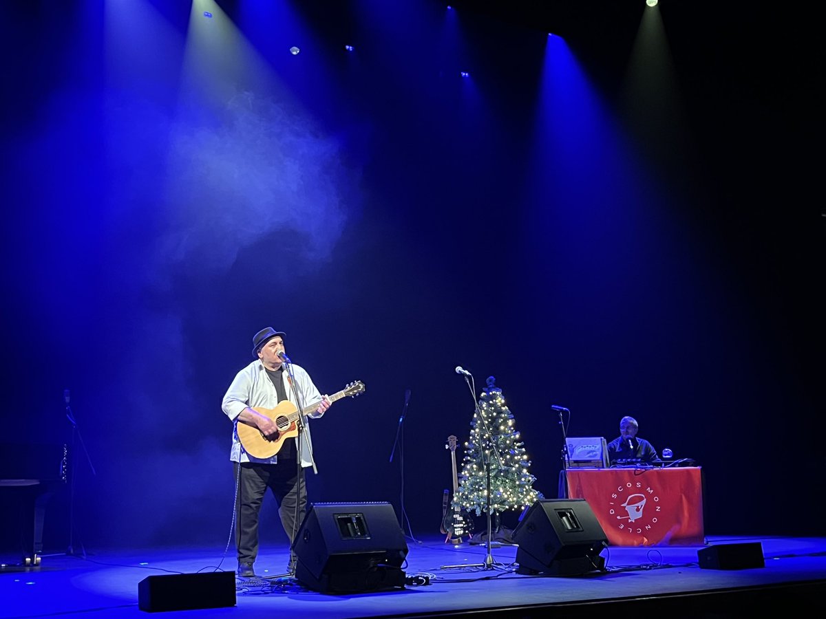 zigore2001's tweet image. Zein ederra atzo @VEAntzokia-n izan genuen DMO-ren gabonetako musika-emanaldia.
@raldarondo , @jrsenperena y el resto de participantes nos regalaron uno de esos recuerdos difíciles de olvidar. Deleite musical, risas, lágrimas y demás emociones para todos los gustos. Zorionak!
🎄