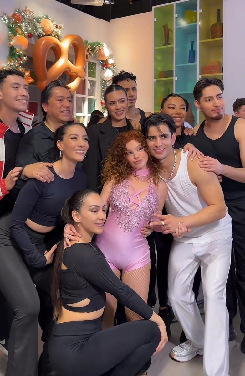 skyfvllofstrs's tweet photo. MUY ORGULLOSA DE TODOS EN ESPECIAL DE MI BRILLAARON 🥹🥹💓💓

BRILLAARON PAL GANE

#AARONATION #AaronMercury #LaCasaDeAaron https://t.co/8Iuaqf1sXW