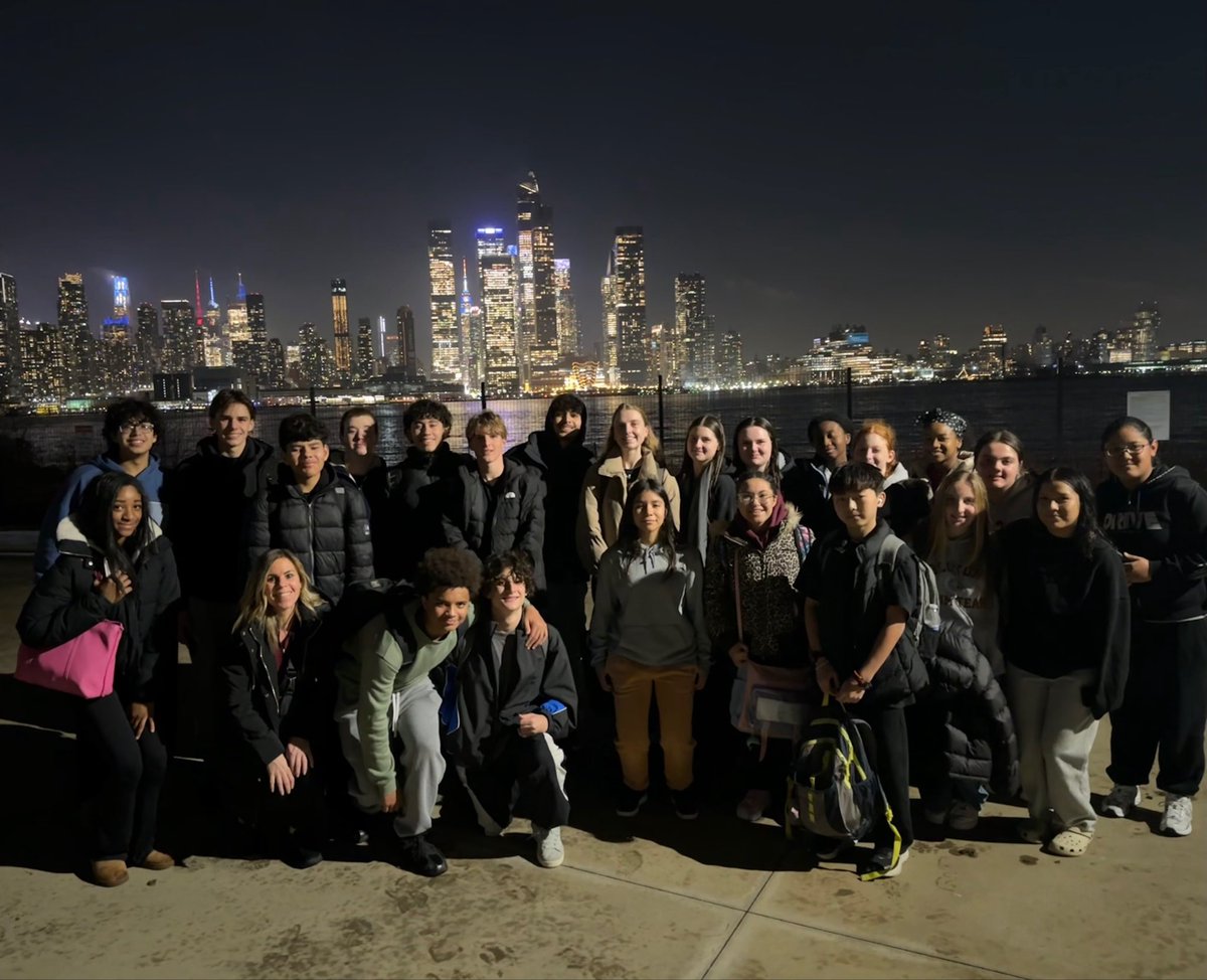 🐾🏊🏻‍♀️🏊‍♂️BRHS SWIM TEAM after a WIN against Weehawken! 🥇

<a href="/BectonHS/">Becton Regional High School</a> <a href="/BectonAthletics/">Wildcats</a>