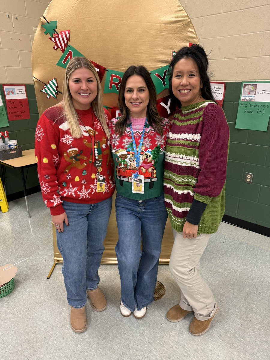 MrsEhrhardt_'s tweet photo. Holiday fun with the Born, Ehrhardt, &amp; Liming team ❤️💚🎅🏼 @nordprincipal https://t.co/4XEDoTJQpp