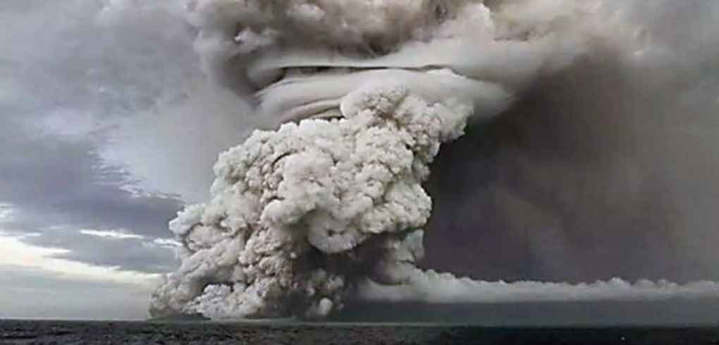 PrensaLatina_cu's tweet photo. #Belgica 🇧🇪|| Un nuevo informe revela el impacto atmosférico global de la erupción del volcán #Hunga  en 2022, catalogado como el evento más explosivo de la era de los satélites

Más en #PrensaLatina 
🔗https://t.co/2oCxZ7gxD4 https://t.co/M8WeXfxdhi