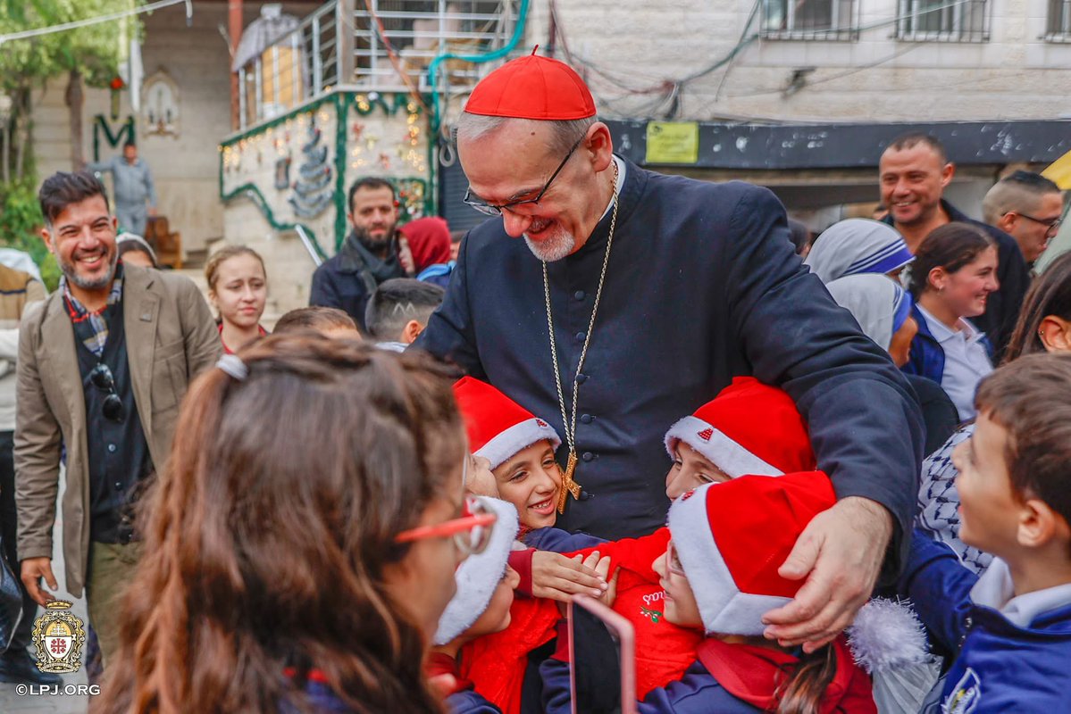 chunguskitten's tweet image. Palestinian children welcome Cardinal Pizzaballa to Gaza