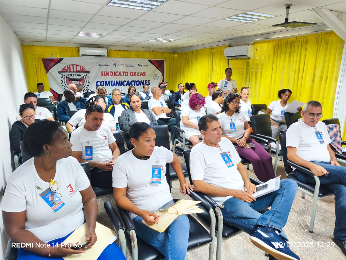 Sesiona en #Cienfuegos la 3ra Conferencia del Sindicato Provincial de las Comunicaciones, la Informática y la Electrónica.
<a href="/EtecsaCfgos/">Comunicador ETECSA Cienfuegos</a> está bien representada con <a href="/MiguelASurezSa2/">Miguel A. Suárez Sabina</a> y <a href="/YurisdanLopez/">Yurisdan López Villa</a> 

#EtecsaConCuba