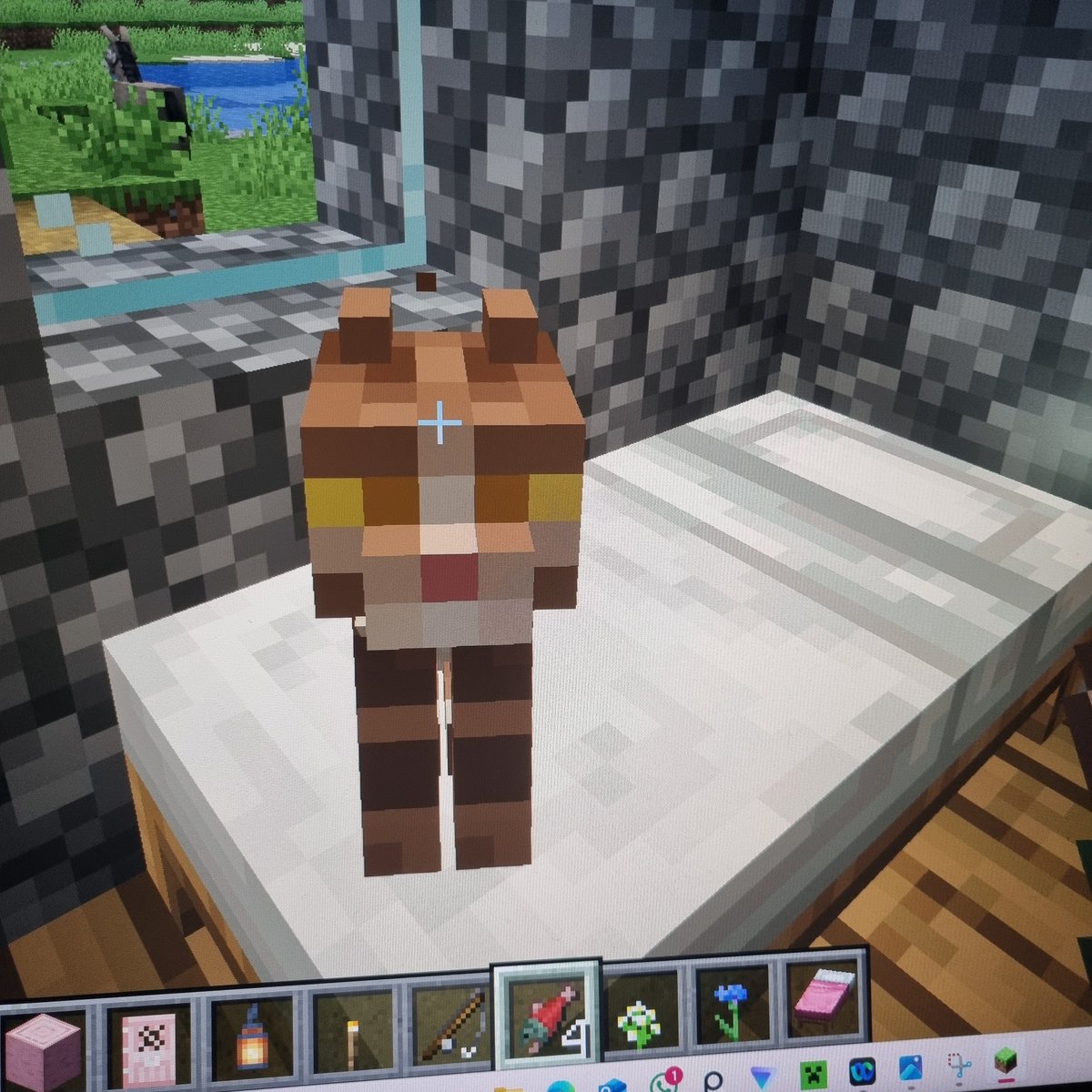 I'm supposed to be working on my bibo×oc art but instead I'm watching my minecraft cat.