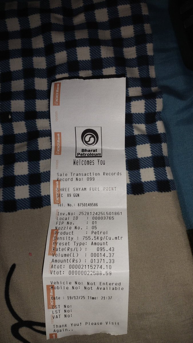 SumitGroh's tweet image. 🚨 @BPCLimited - SERIOUS COMPLAINT OF FUEL THEFT 🚨

Cheated by @BPCLimited!

Pump at[Shree Shyam Fuel Point Sector 89 Gurugram, Haryana] billed my 11-litre Honda SP 125 for 14 LITRES of petrol.

Blatant fraud. Proof attached.

Take action NOW.

#BPCL #Cheated #PetrolPumpScam