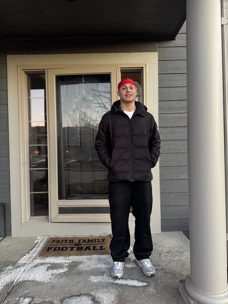 Stephanie tweet media