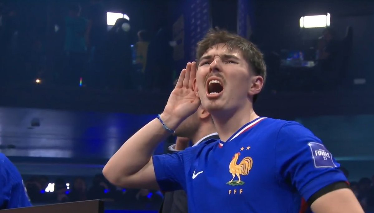 Curlux's tweet image. Vatira est juste le meilleur joueur du monde cette année en 2025, sur l'année civile c'est juste MONSTRUEUX 

🏆🏆🏆🏆🏆5 régionales 
🥈2 régionales
🏆Esport World Cup 
🏆Birmingham Major 
🏆Kick-Off
🥉3-4e Worlds 2025
🆕🏆FIFAe World Cup 2025

Ptdrrr l'année est folle