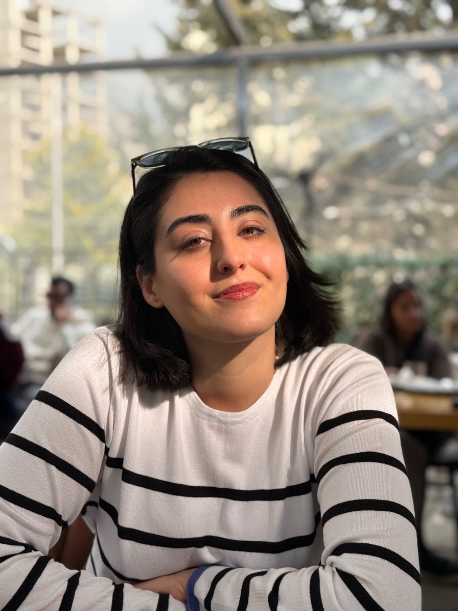 شرقی جوینده ی شادی tweet media