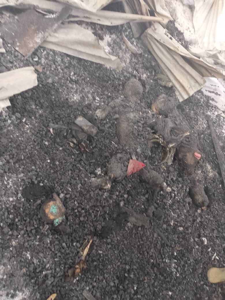 *ALERTE URGENTE – NORD-KIVU / WALIKALE*

Des violences graves et inacceptables seraient perpétrées par des élts FDLR dans le groupement Waloa Loanda, village TUONANE , territoire de Walikale. Des maisons ont été incendiées, des civils brutalement assassinés, poussant les