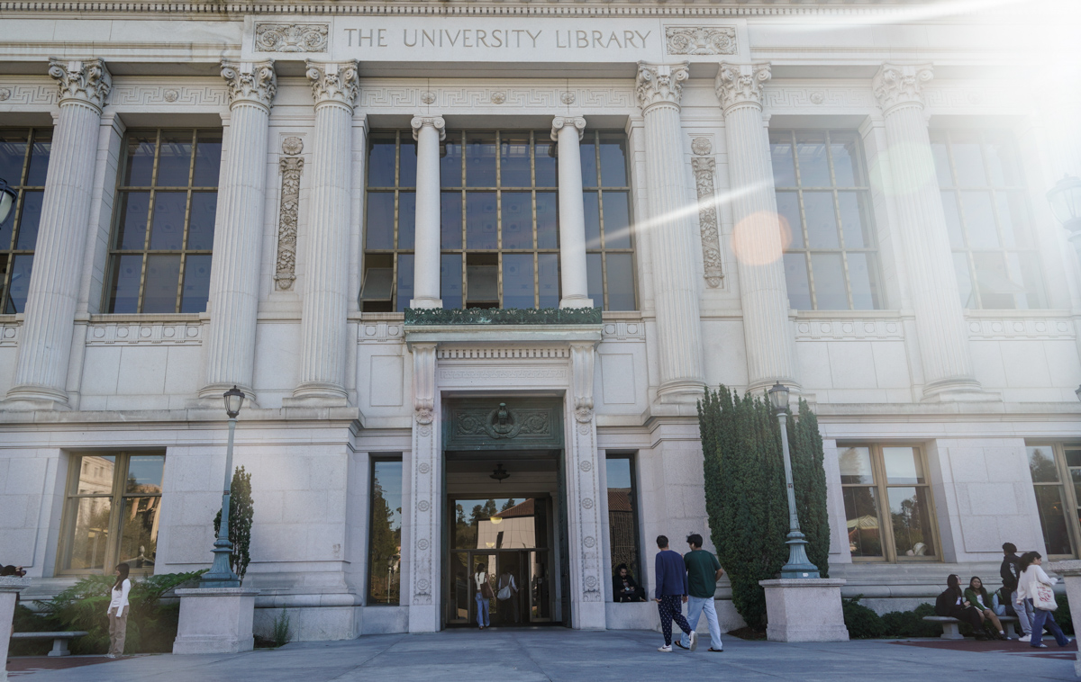 UCBerkeleyLib's tweet image. Dear Bears:

Congratulations on another year of learning and growth. 🐻🏛️💙

2025 had its challenges — from exams to personal setbacks to a changing world.

But we loved to see you shine.

We’re grateful to be part of your journey.

P.S. We’ll see you in January — same place? 🫶