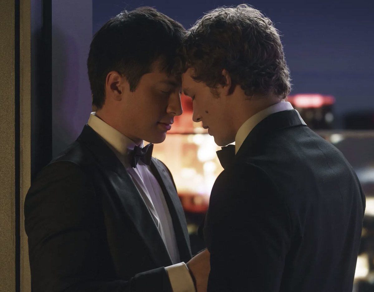 BuzzingPop's tweet image. Jacob Tierney recalls while finding a home for ‘Heated Rivalry’, Hollywood executives pushed changes like a “clearer female entry point” and having fans wait until Season 2 to have Shane Hollander and Ilya Rozanoz “consummate their lust”: 

“I was like, ‘What are you f**king…