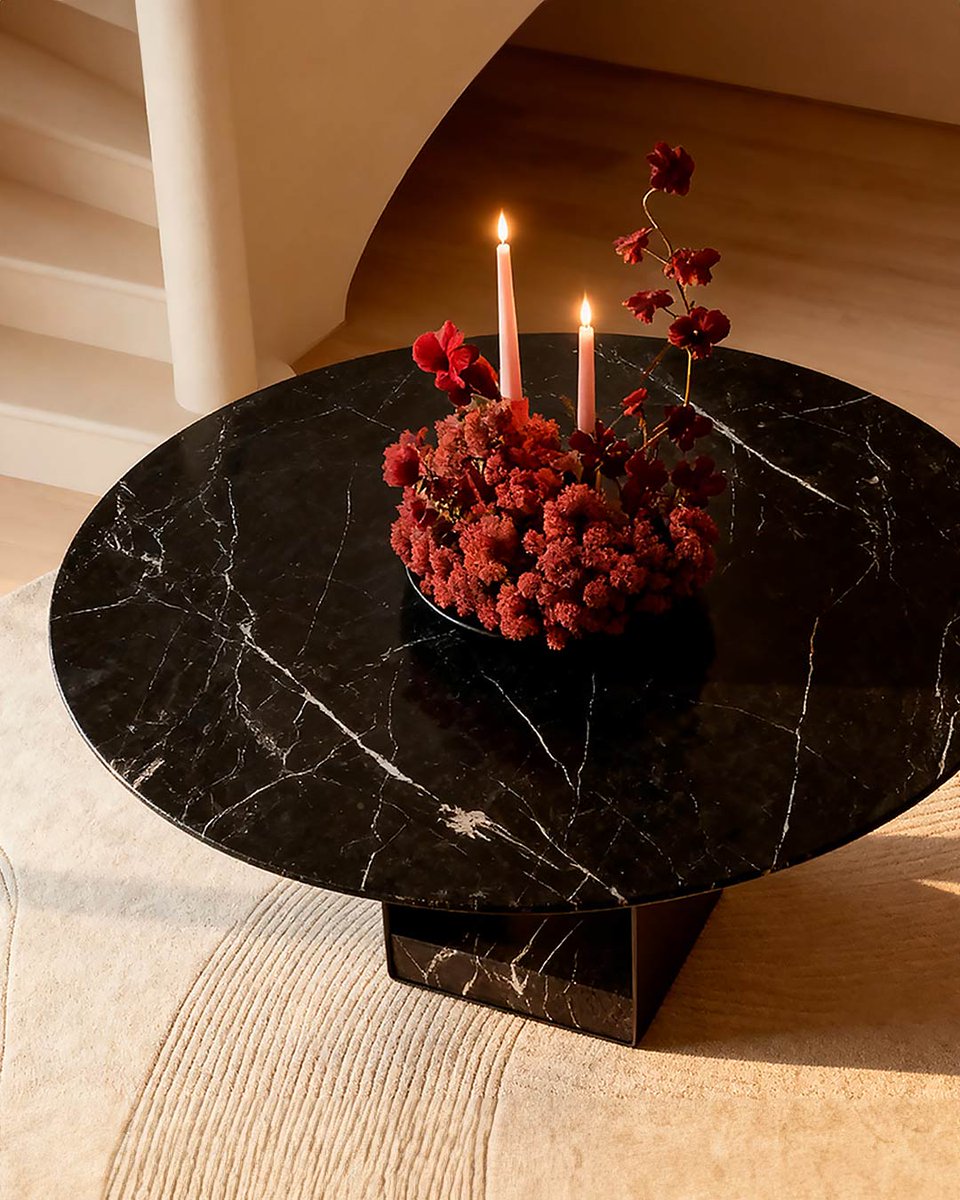 LivareaBerlin's tweet photo. Wie findet ihr dieses neue Design von @puntmobles?

VACÍA , entworfen von Victor Carrasco, verwandelt Stabilität in pure Eleganz.
Mehr auf https://t.co/APbOqzoefx

https://t.co/yRpBYxg7Ql

#PuntMobles #marbleTable #VictorCarrasco #DesignTable https://t.co/JEnrfOiyPk
