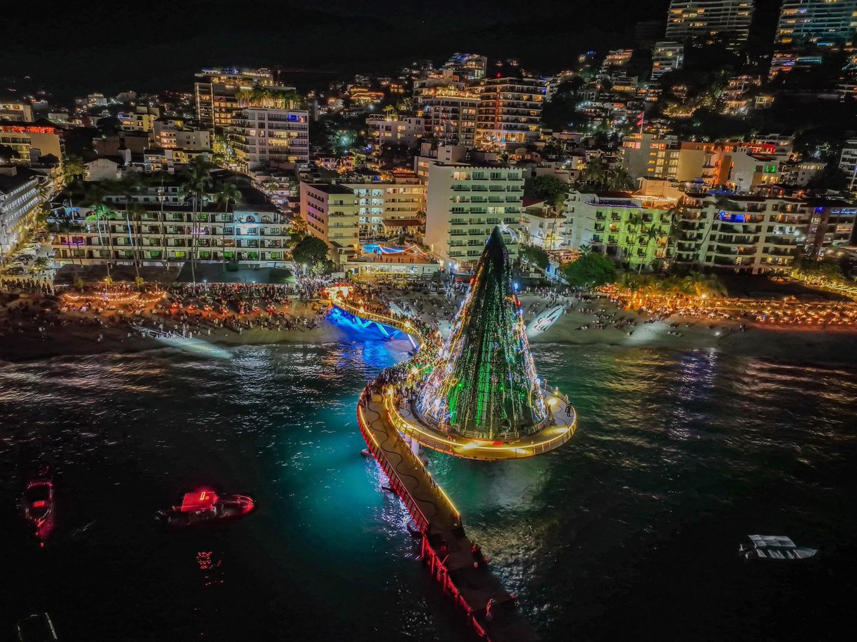 Felices fiestas #PuertoVallarta.