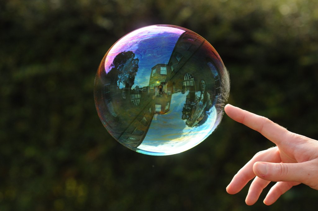 jesx64's tweet image. &amp;gt;openai buys out 40% of global DRAM wafer
&amp;gt;they can't even use it, because it's not processed
&amp;gt;it's only so no one else can use it
&amp;gt;they buy it with money they don't even have
&amp;gt;openai is also unprofitable business