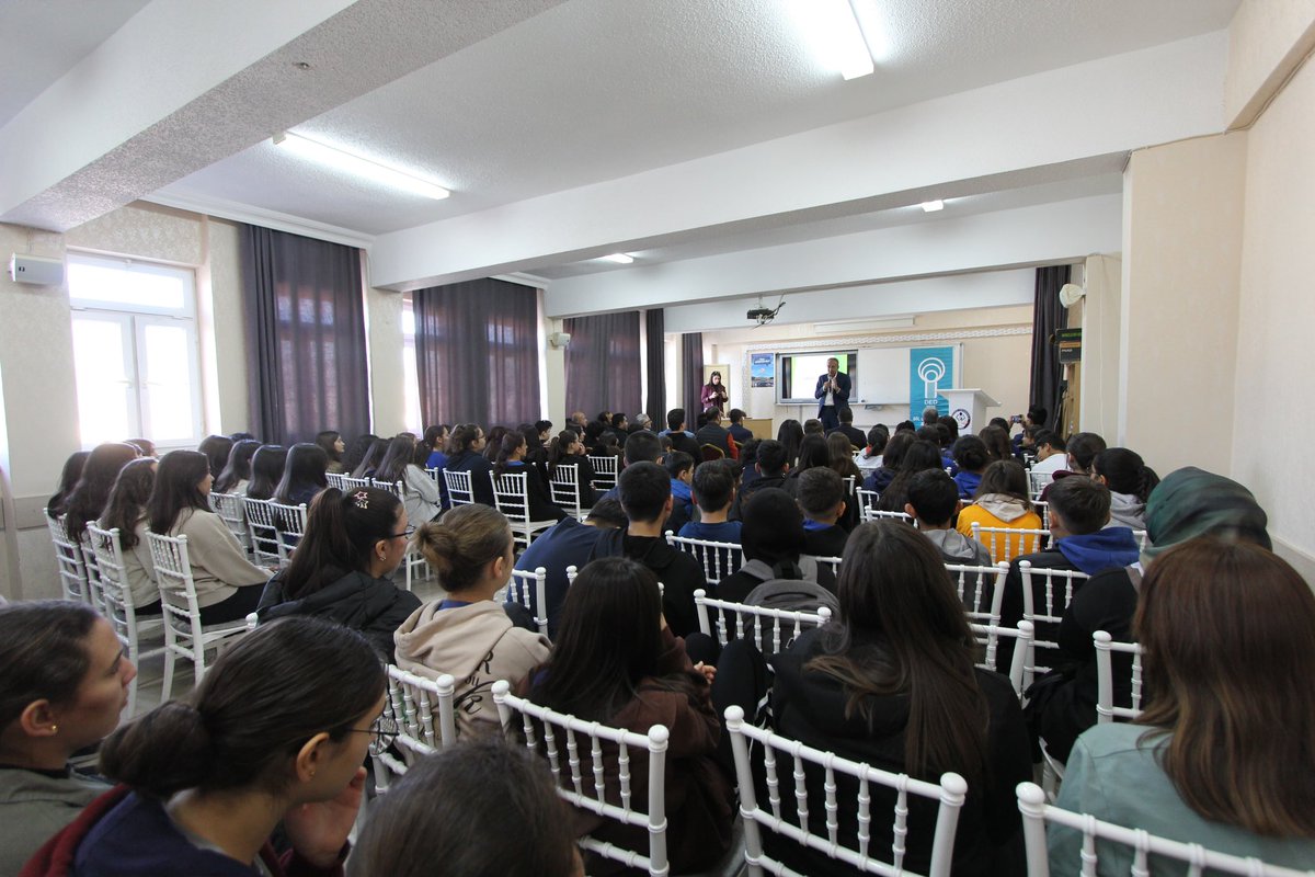 Bozyazı İlçe Milli Eğitim Müd. davetlisi olarak katıldığım,İlçe MEM ve TDED Mersin şubesi tarafından ortaklaşa düzenlenen”GAZZE’Yİ ANLAMAK” konulu konferansta Bozyazı Ortaokulu öğrencileriile bir araya geldik. <a href="/BozyaziMem/">Bozyazı İlçe Millî Eğitim Müdürlüğü</a> <a href="/TDEDgm/">Türkiye Dil ve Edebiyat Derneği</a> <a href="/mersintded/">tdedmersin</a> <a href="/erdemekrem/">Ekrem ERDEM</a> <a href="/muharremkose33/">Muharrem KÖSE</a> <a href="/MersinMEM/">Mersin İl Millî Eğitim Müdürlüğü</a>
