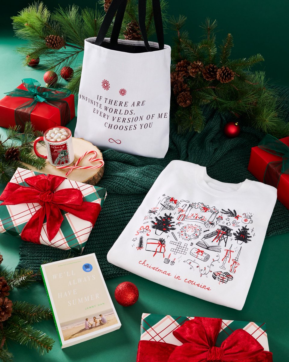 thesummeritp's tweet image. A holiday bundle, perfect for cold winter nights and beachside days ❄️🌊

Engage with the hashtag #ChristmasInCousins for a chance to win one of five fan bundles (including a Tote Bag, Sweatshirt, Mug, and a signed We’ll Always Have Summer Book) (ARV of one bundle: $80.01). NO…