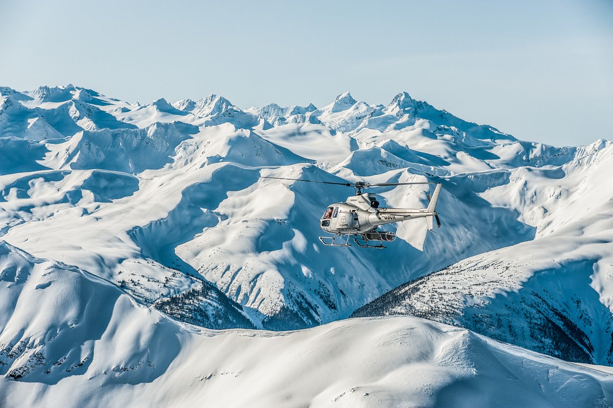 visitBCdotcom's tweet image. @LastFrontHeli: World's largest single heli-ski tenure at 10,100 km². Over 1,200  runs. Just 4 skiers per guide. Now booking for 2027 with a select few spaces remaining for 2026. Peak powder: late Dec-late Jan. 🚁❄️
#HeliSkiing  #BritishColumbiaDotCom