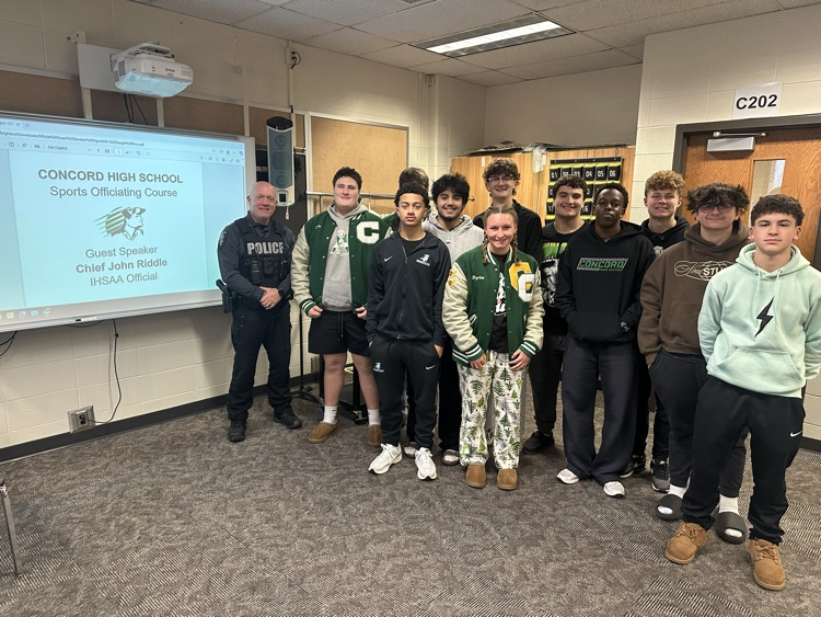 ConcordSchoolPD's tweet photo. Awesome visit with Concord High School kids! https://t.co/HE80cyRcqv