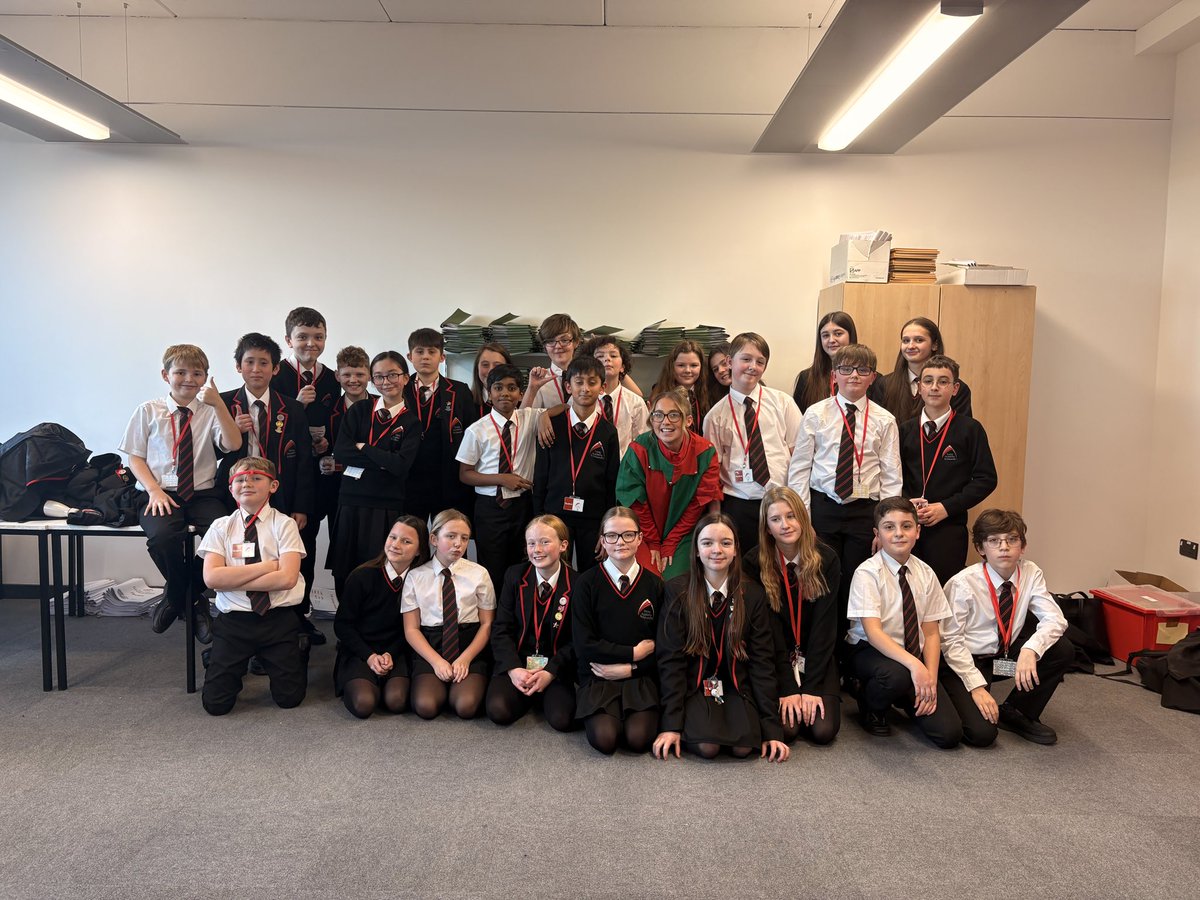 Miss Sheehan tweet media