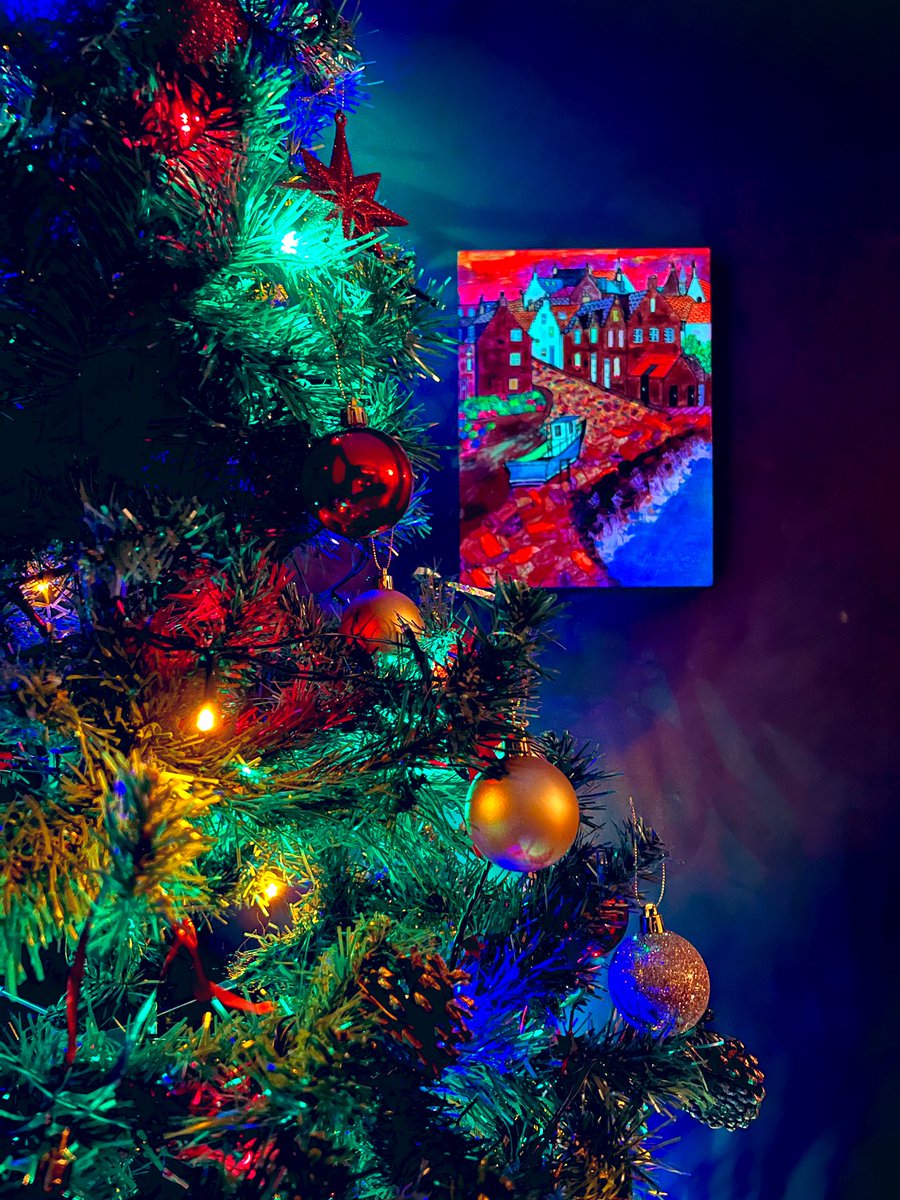 InkyplotsArt's tweet image. A festive glow on Crail, Scotland.
🎄🖼️🏴󠁧󠁢󠁳󠁣󠁴󠁿💙🎨🎁
#Christmas #Gift #Fife