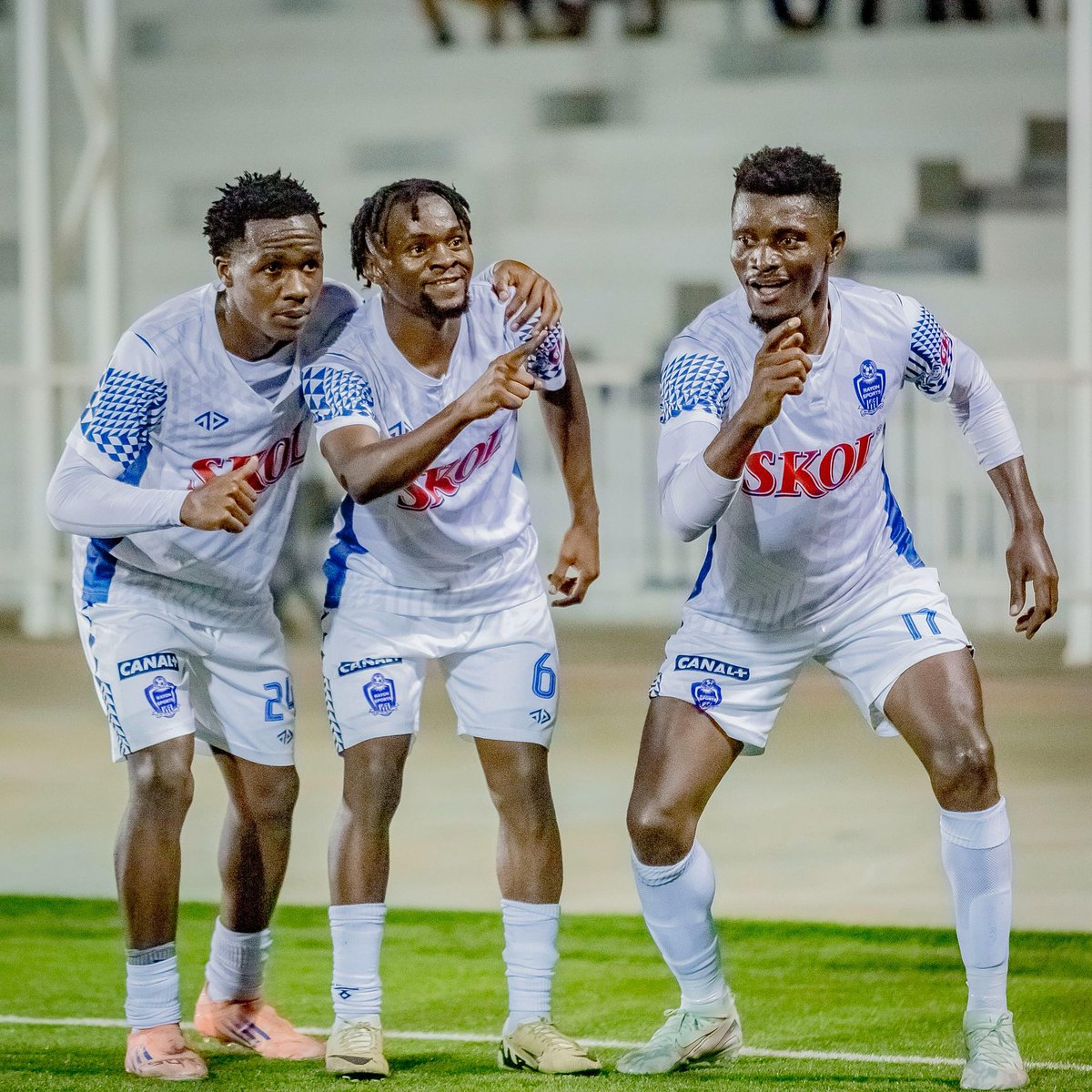 rayon_sports's tweet photo. #RPL || #GORRAY
You can see the joy on Richard’s face pure happiness! 😄⚽️
Gorilla FC 1-2 Rayon Sports https://t.co/er8USPtKGw
