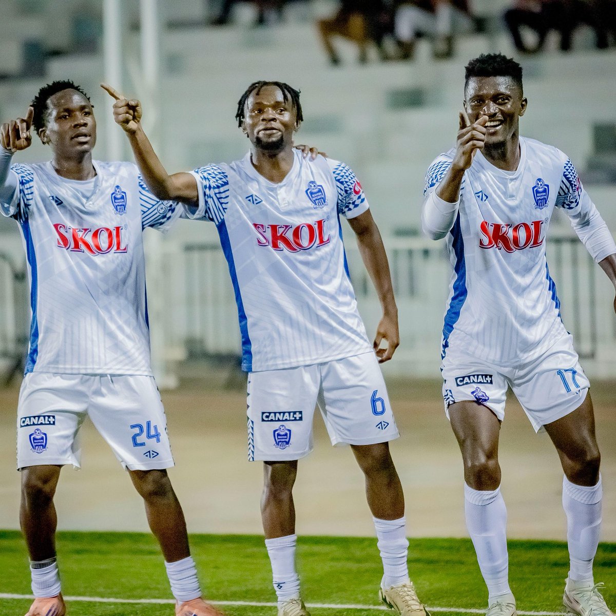 rayon_sports's tweet photo. #RPL || #GORRAY
You can see the joy on Richard’s face pure happiness! 😄⚽️
Gorilla FC 1-2 Rayon Sports https://t.co/er8USPtKGw