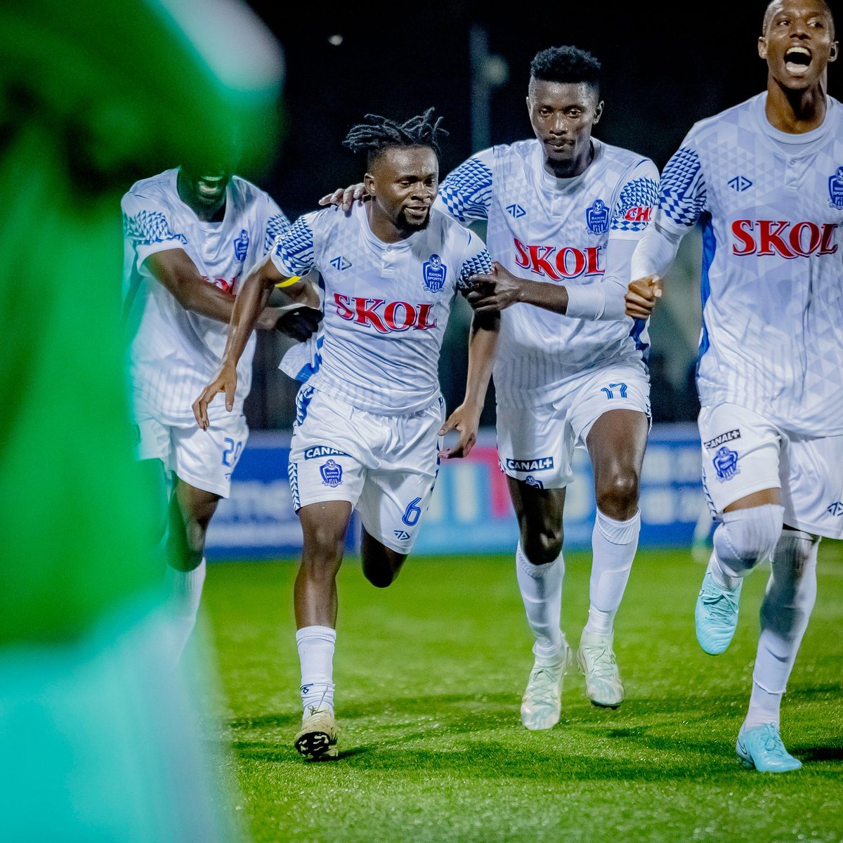 rayon_sports's tweet photo. #RPL || #GORRAY
You can see the joy on Richard’s face pure happiness! 😄⚽️
Gorilla FC 1-2 Rayon Sports https://t.co/er8USPtKGw