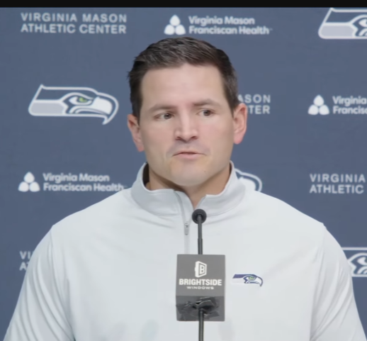 #Seahawks HC Mike Macdonald on being in this organization:

"Really thankful to be a Seahawk."

[📷: Seahawks Press Pass]