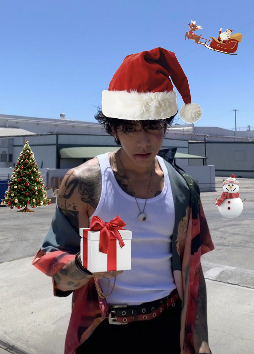 IM ON VACATION MERRY CHRISTMAS EVERYONE 🎄🎅