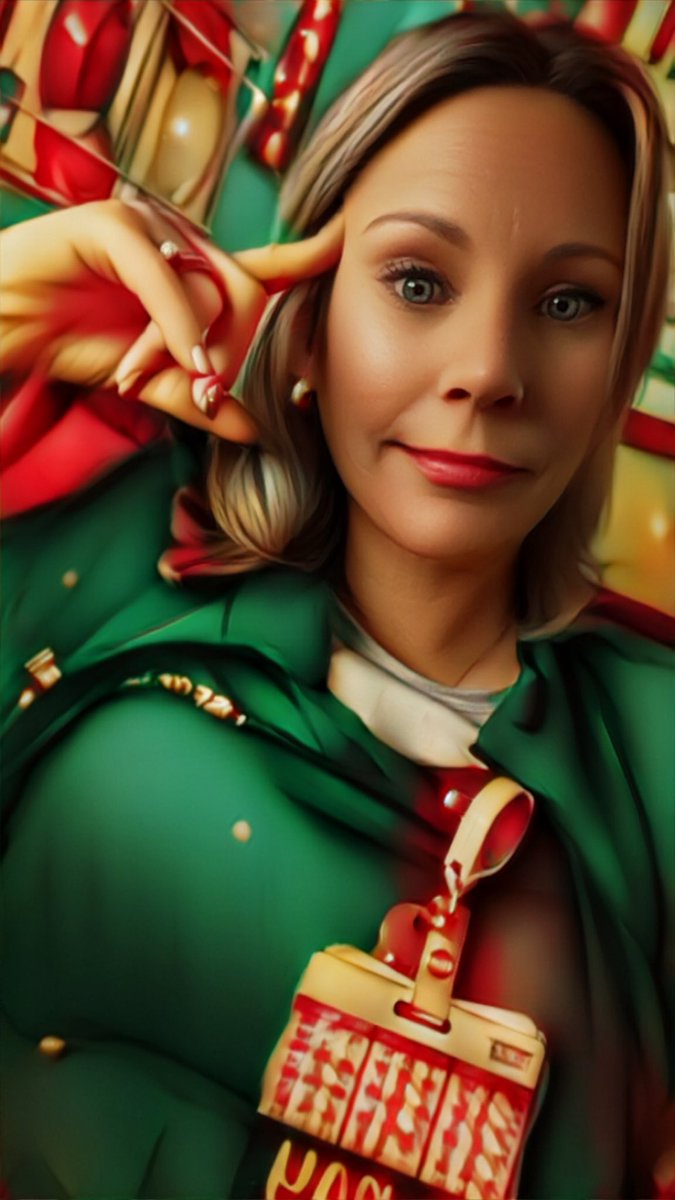 X-Ray Barbie💞; Sarah with an H (Mama Smoke) tweet media