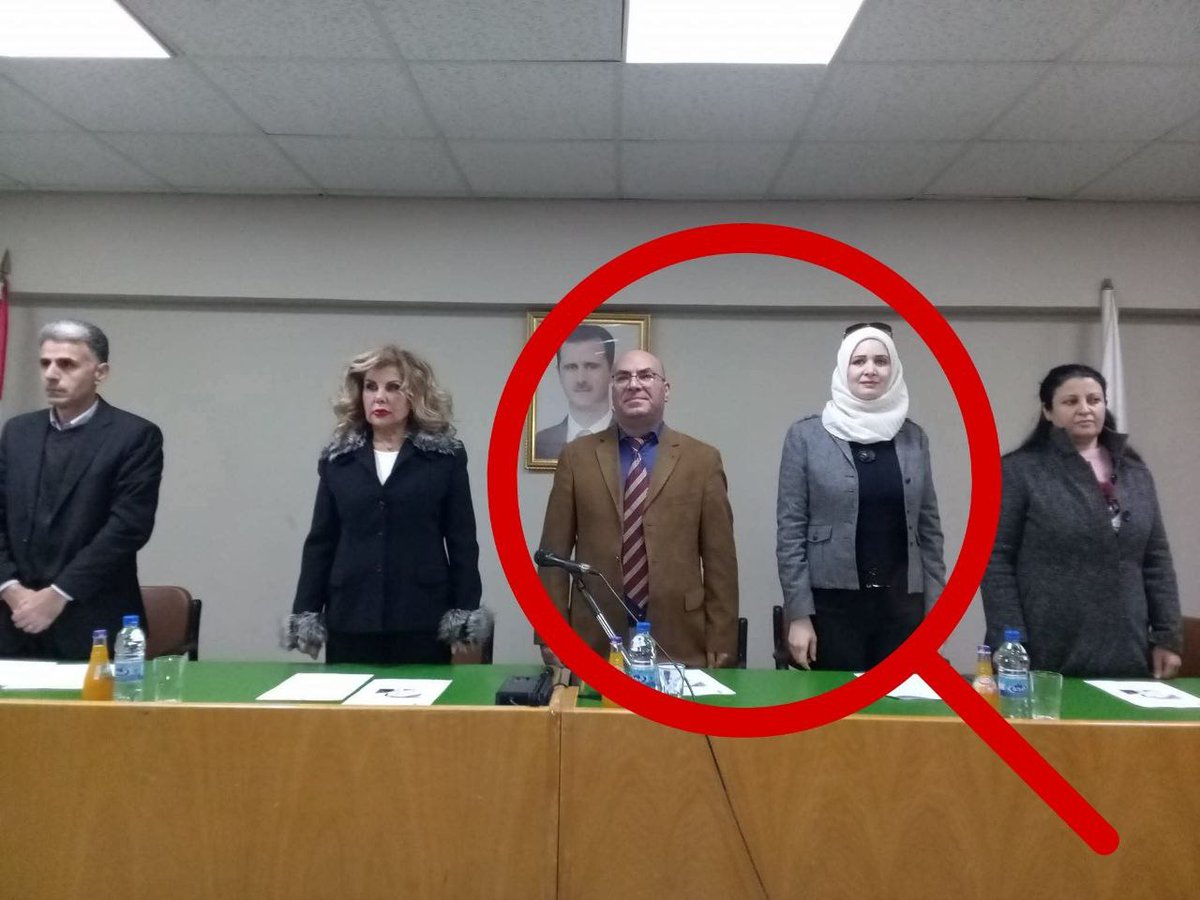 هل تعلم عزيزي الثائر بأن المكوعين الجدد بنقابة المعلمين فرع #جامعة_دمشق لم ينتظروا أحد مسؤولي الدولة الجدد ليكرمهم وإنما انتقلوا لمرحلة متقدمة واصبحوا يكرمون أنفسهم .
 الدكتور بشار دحدل رئيس المكتب الفرعي لنقابة المعلمين في جامعة #دمشق يكرم الاستاذة سها السرماني عضو المكتب الفرعي