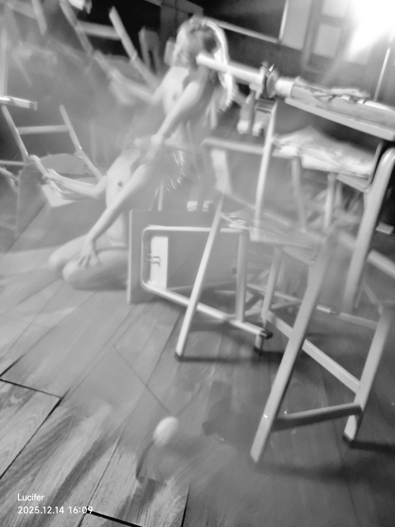 怜尔等凄苦？故一身荒芜，
怜爱？悲悯？借以肆意矣…
花絮📸:me <a href="/guiyuntaizi/">归云</a> 
束缚🪢:<a href="/kungongshiwu/">十五</a> 
镁铝♀:<a href="/mengdong955/">puppypuppy_1</a> 
同行📸:<a href="/pvpxiaoxu/">X</a> <a href="/qingjiaowoxiaoq/">L</a>  ……