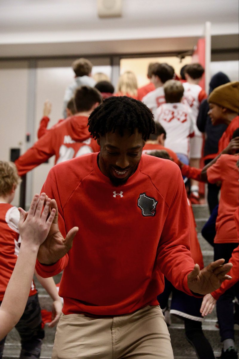 Shorewood Boys Basketball tweet media