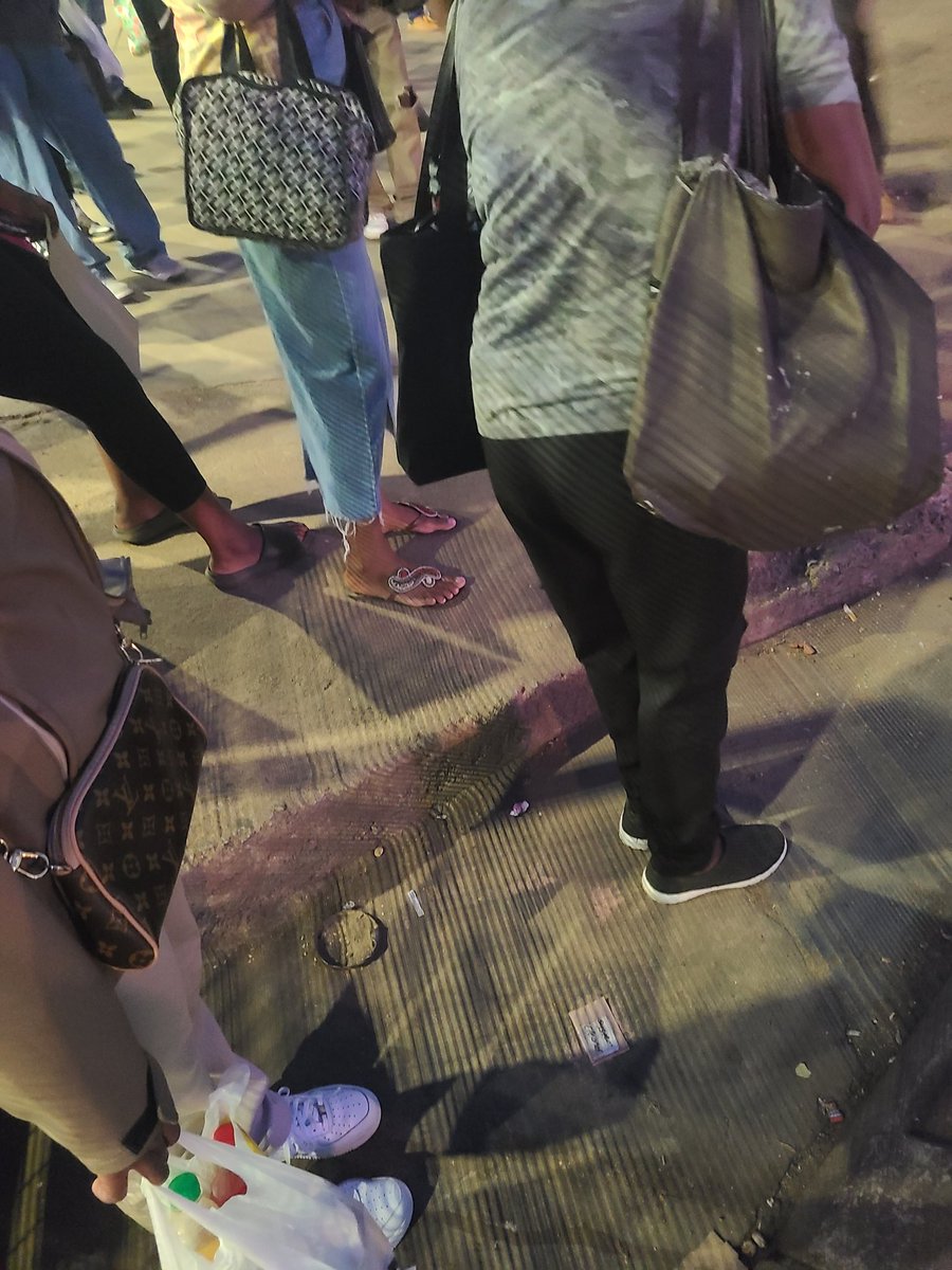 Mapurisa haambozivi maomesere avanoita life yevanhu pavanomhanyisa mota mutown now we have to pay $2 from town to Marlborough 
<a href="/PoliceZimbabwe/">Zimbabwe Republic Police</a> hakuna dzimwe nzira here dzekugadzirisa nyaya idzi dzisingaomeseri vana veZimbabwe?