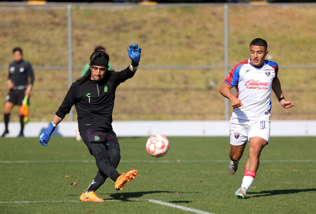 pasionguerrera's tweet photo. Nuestros Guerreros, concluyen su etapa de preparación en el CAR, y en su segundo juego de preparación, caen 3-0 ante el Atlante.

#PasiónPorSantos https://t.co/2paumaXc7H