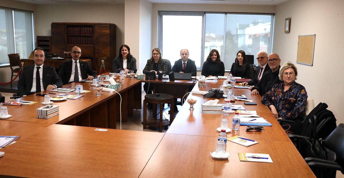 AvEnverHan's tweet photo. TÜRAVAK Yönetim ve Denetleme Kurulu yıl sonu değerlendirme toplantımızı ifa ettik. https://t.co/v6PV0hoDQ3