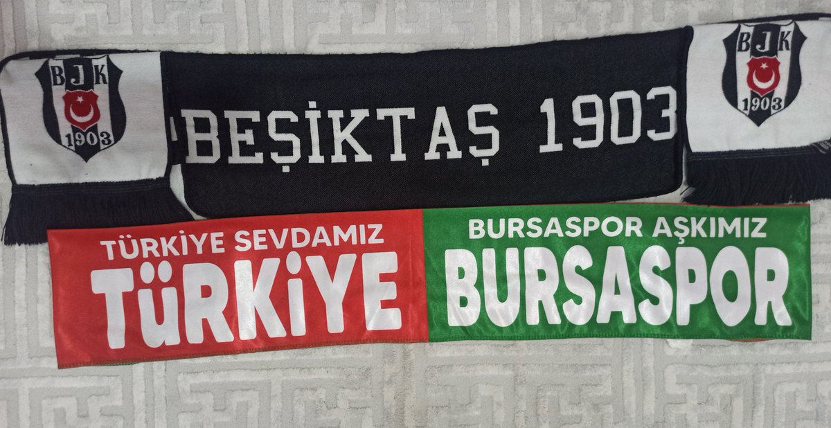 Daha önce ve son haftalarda paylaşılan Beşiktaş aleyhine küfürlü tezahürat ve paylaşımlar sayfamızdan silinmiştir. Verdikleri destek için Beşiktaşlılara teşekkür ediyoruz. Belki bu vesileyle yıllardır süren aramızdaki bu husumetin de bitmesini temenni ediyoruz. Vatan için 🇹🇷