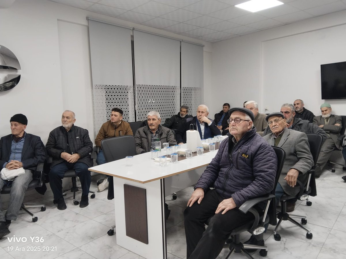 EnsarLapseki's tweet photo. Ensar Vakfı Lapseki Şubesi olarak 2025-2026 Haftalık Tefsir Sohbetlerimiz Her hafta Cuma akşamı yatsı namazından sonra Hizmet Binamızda devam etmektedir . Rabbim kabul etsin inşallah. İstifade edenlerden eylesin. Rabbim hayırlara vesile kılsın. https://t.co/7T8G7Mn4Qr