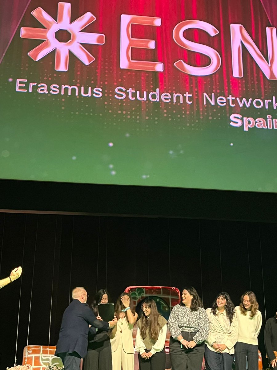 Hemos recibido el Reconocimiento a la Calidad de
<a href="/sepiegob/">SEPIE</a> como embajadores del programa Erasmus+ 🇪🇺 

Estamos muy agradecidas y orgullosas de este logro y del trabajo de nuestras voluntarias. 

Seguimos promoviendo movilidad, inclusión y sostenibilidad 🌍

#Erasmusplus #ESNSpain