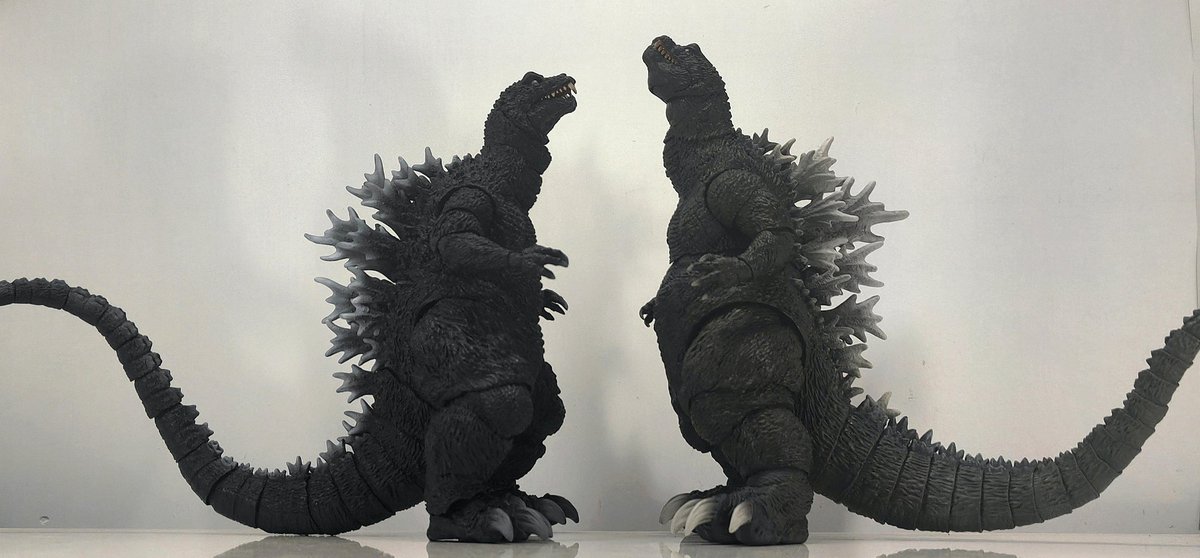 S.H.MosterArts
                Vs
        HIYATOYS

Godzilla(2001) GMK

#HIYATOYS #Godzilla #Godzillafigures #Toho #hiyatoysgodzilla  #Godzilla #Godzillafigures  #ゴジラ #Godzilla2001 #Shm #BANDAI
