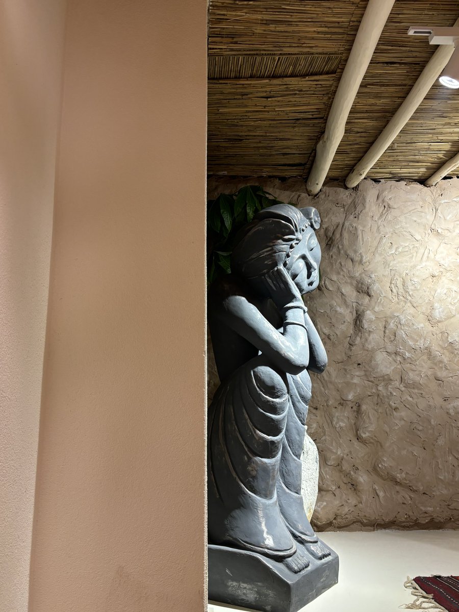 went a cute cafe today 🧘‍♀️