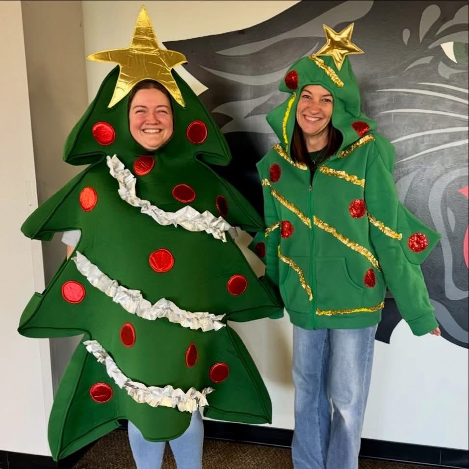 lisaculkin's tweet photo. Dress like a tree day @HumbleISD_KPHS !🎄 https://t.co/SXRYlnlW0r