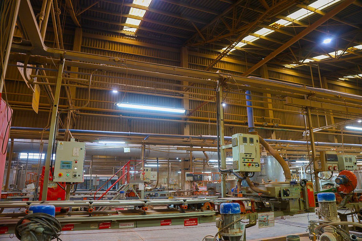 El sector de baldosas cerámicas genera cerca de 6.000 empleos y aporta más de $2 billones en valor agregado a la economía manufacturera del país.

Desde el DNP reafirmamos el compromiso con el fortalecimiento de la producción nacional y de sectores productivos estratégicos, en el
