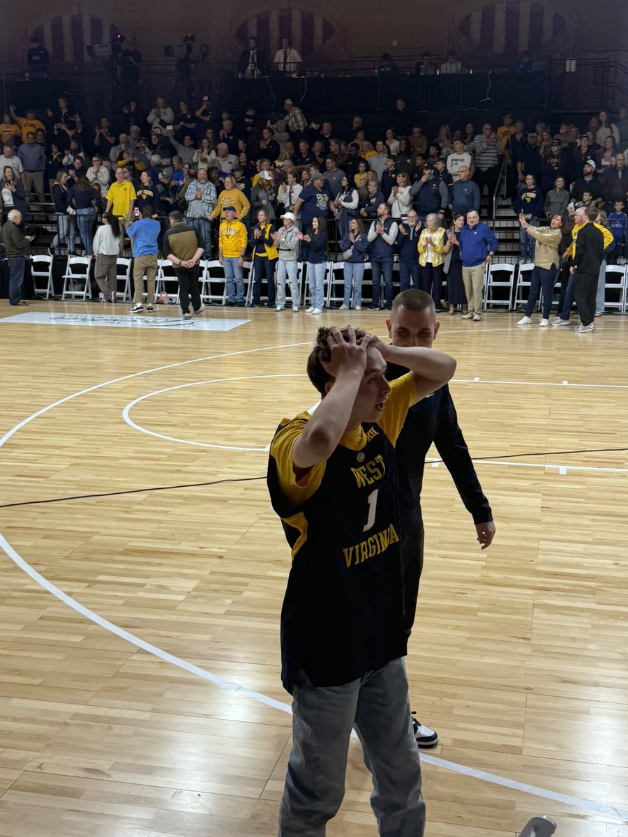 KelloggTrisha's tweet image. Our dude @KelloggCamden got accepted to WVU! He’s 1 for 1 as he wants to keep learning from @CoachKellogg12 and will be a manager/practice guy as he continues his journey to study to become a women’s basketball coach! Coaching women’s hoops has been his passion since birth! 💪💪