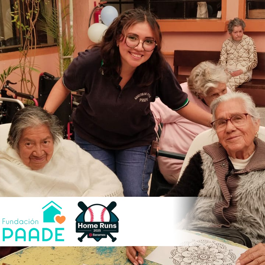 paademx's tweet photo. El Colegio Agustín de Hipona nos regaló momentos llenos de luz. Una alumna sonriente compartió abrazos, risas y cariño con nuestras residentes, recordándonos que el amor entre generaciones transforma cualquier día en algo inolvidable. 💜 #HomeRuns2025 #LogrosCompartidos https://t.co/6bxowO7PlS