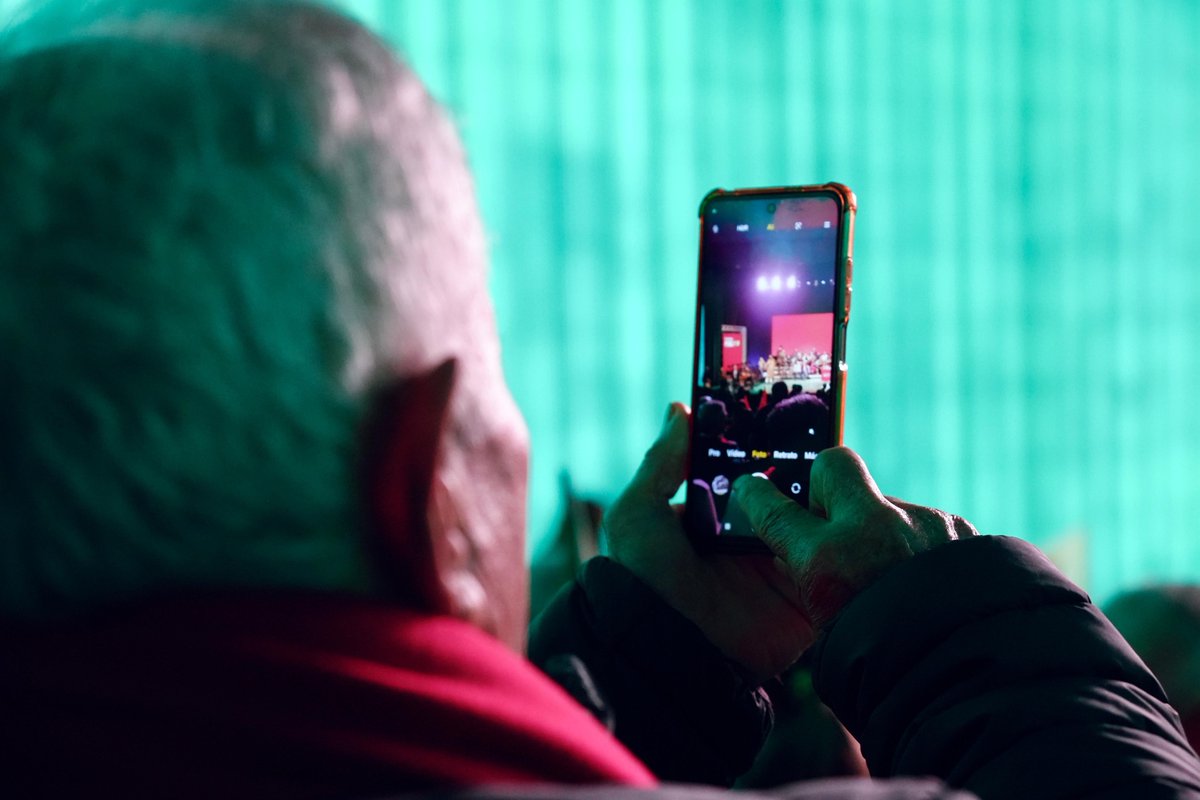 🗣️“Han sido dos años y medio de recortes, de negacionismo y de pérdida de fuerza para Extremadura”

<a href="/magallardomir/">M. Ángel Gallardo Miranda/❤️</a> llama a recuperar la voz y la dignidad de Extremadura y pide el voto para abrir una nueva etapa socialista.

🔗 psoeextremadura.com/miguel-angel-g…

#HazloOLoHarán🌹