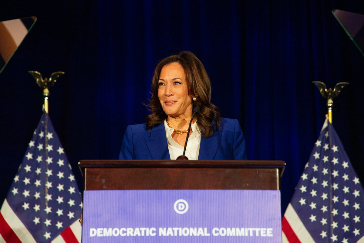 Americans want leaders who fight for them.

Last week, I stopped by the DNC Winter Meeting to celebrate the wins we shared in 2025 and lay out how we fight against this administration and for our future. Watch now or read my remarks on Substack: kamalaharris.link/3YCdXb4