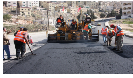 أمانة عمان تبدأ أعمال تعبيد الأحياء ضمن خطة تطوير العاصمة 